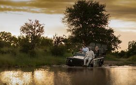 Kambaku River Sands Lodge